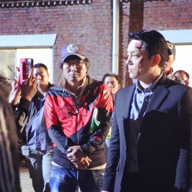 イ・ボムスのインスタグラム：「#라스트  #곽흥삼 뒤에 이런 모습도 있었지요!  #이범수 장꾸 샷 🙃」