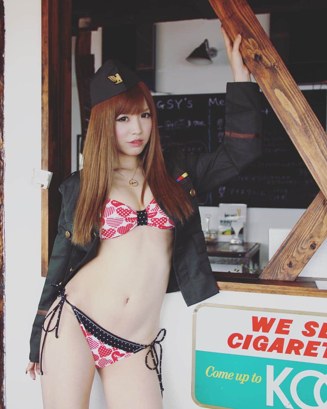 Lychaのインスタグラム：「model: Rina オリジナルハートロゴバンドゥビキニ。どんなバストサイズにも対応できcuteに魅せてくれるniceなデザインです。 #bikini#lycha#beachlife#beachwear#beachstyle#swimsuit#swimwear#swim#beach#sea#cool#girls#Japanese#debut#japan#beautiful#kawaii#fashion#lychacollection#uk#jp#tokyo#ビキニ#水着#ビーチスタイル#ビーチライフ#ビーチウエア#リュッチャ#idol#Japaneseidol」
