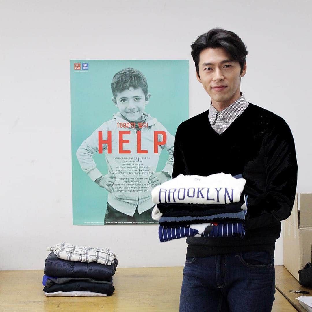 ヒョンビンさんのインスタグラム写真 - (ヒョンビンInstagram)「10 Million Ways to Help Campaign by Uniqlo.  In our world today there are an unprecedented number of refugees-people like you and me who have been forced to flee their homes in search of safety and a new life.  Help us in our work with the United Nations Refugee Agency as we gather 10 million pieces of clothing for refugees in need wherever they are. You can make a difference.  https://www.uniqlo.com/en/csr/10MillionWaysToHelp/  @uniqlokr '1,000만 벌의 도움'캠페인! 세 계 곳곳에서 발생하는 수많은 난민들을 위해 유니클로와 유엔난민기구(UNHCR)가 협력하여 1,000만 벌의 옷을 전달할 예정입니다! 배우 현빈도 천만 벌의 도움 캠페인에 동참해주었습니다! 더 이상 입지 않는 유니클로 옷을 전국 유니클로 매장에 기부해주세요! 여러분의 많은 관심과 참여를 부탁드려요:) ※유니클로 매장에 옷을 기부하시는 모든 분들께, 네이버 해피빈 GIVE CARD를 증정합니다.  #유니클로 #UNIQLO #CSR #RECYCLE #유니클로리사이클#현빈  #hyunbin #현빈 #玄彬 #ヒョンビン #kactor #withhyunbin」12月17日 13時37分 - withhyunbin