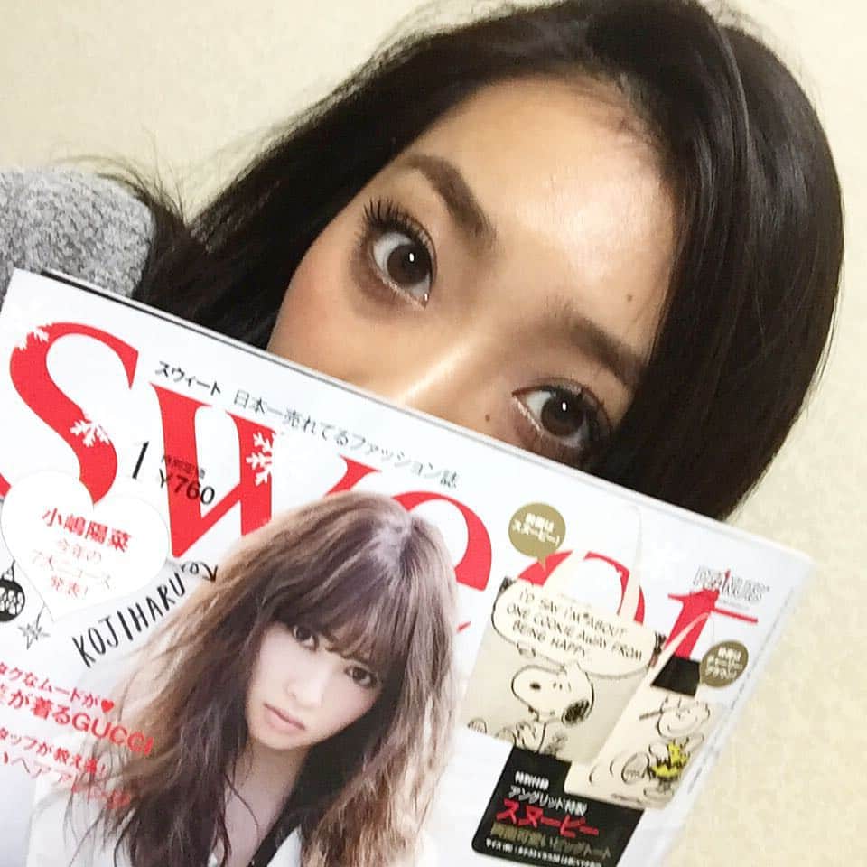 Choicerishのインスタグラム：「今月発売のSweetにちょこっと載らせてもらってまする♡ クイズ！ ちひろを探せ₍ↂ⃙⃙⃚⃛︎_ↂ⃙⃙⃚⃛︎₎ #Sweet #雑誌 #chihiro #choicerish #youtube #youtuber #MOTD」