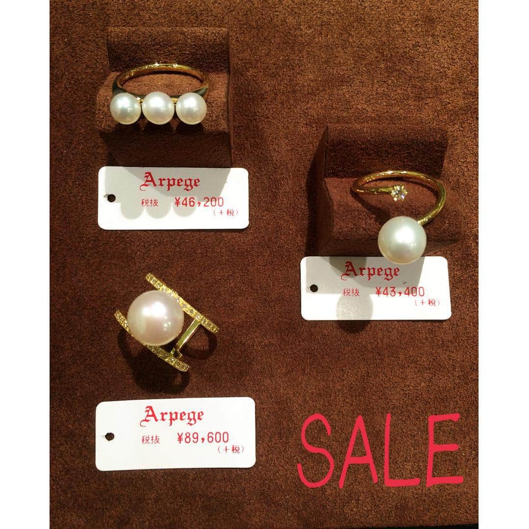 アルページュさんのインスタグラム写真 - (アルページュInstagram)「セール品を少しだけご紹介👀  K18×淡水パール×Dia 30%OFFになっております✨  #arpege#アルページュ#SALE」1月1日 22時00分 - arpegejewelry