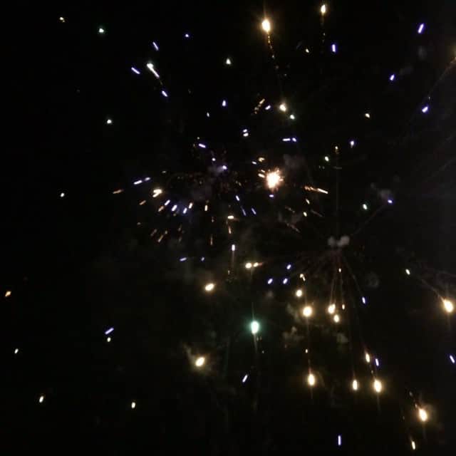 マッシモ・ゴッビのインスタグラム：「Buon Anno! Happy new Year! #bruttiifuochi #Assedio #ApplausiperlozioSeba  @sebagiovincoofficial @emaprince7 @monto18official @cristinadepinofficial @danielaboninsegni @danibiste @alessgarbo @fainibus」