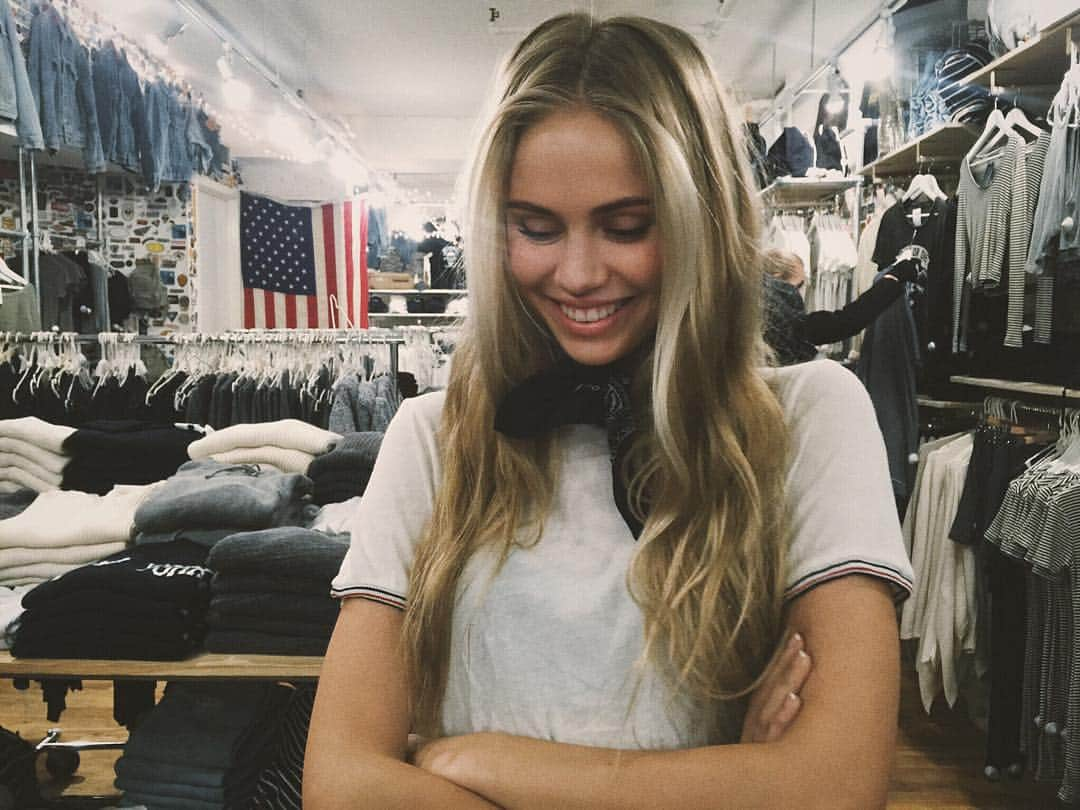 Brandy Model Searchのインスタグラム：「#brandyusa NYC OPEN MODEL CASTING TODAY! 10am-1pm! Must be 15 or older with ID. See you at 44 Prince Street.」