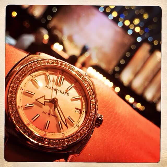 のインスタグラム：「Ready for the show! On stage soon... Stay tuned ! @TF1 @missfranceoff」