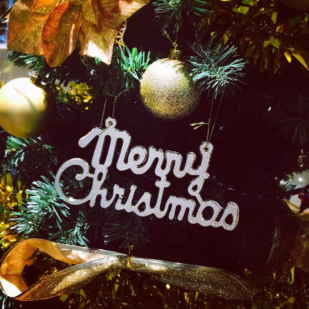 ミラナ・クルニコワのインスタグラム：「Merry Christmas😚😚😚😚」