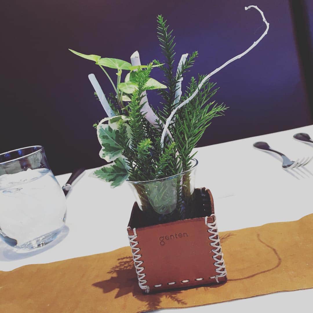 笛木優子のインスタグラム：「genten cafe💗  今日夜22:25 TBS 林修先生が驚く初耳学 ！ に出演します😊#genten」