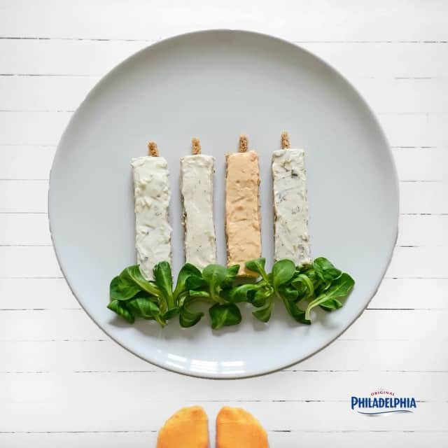 Ida Froskのインスタグラム：「Christmas Is Coming! All bright and delicious, full of flavour. #ad #PhiladelphiaDeutschland #creamcheese #foodart #advent #lights #xmas」