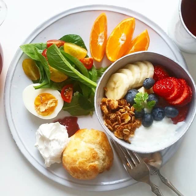 kaumo_kitchenのインスタグラム：「#regram  #kaumo #カウモ photo by@billet310 #朝ごはん #朝食 #おうちごはん  #おうちカフェ #ワンプレート #とりあえず野菜食  #三度の飯よりパンが好き #healthy #eeeeeats #foodporn#kaumo」
