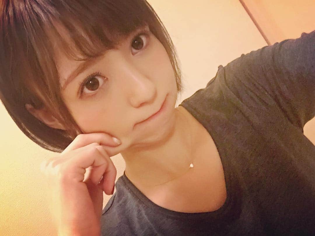 希志あいののインスタグラム：「びよーん #ヘアカラー #new  #アッシュ #アンククロス」
