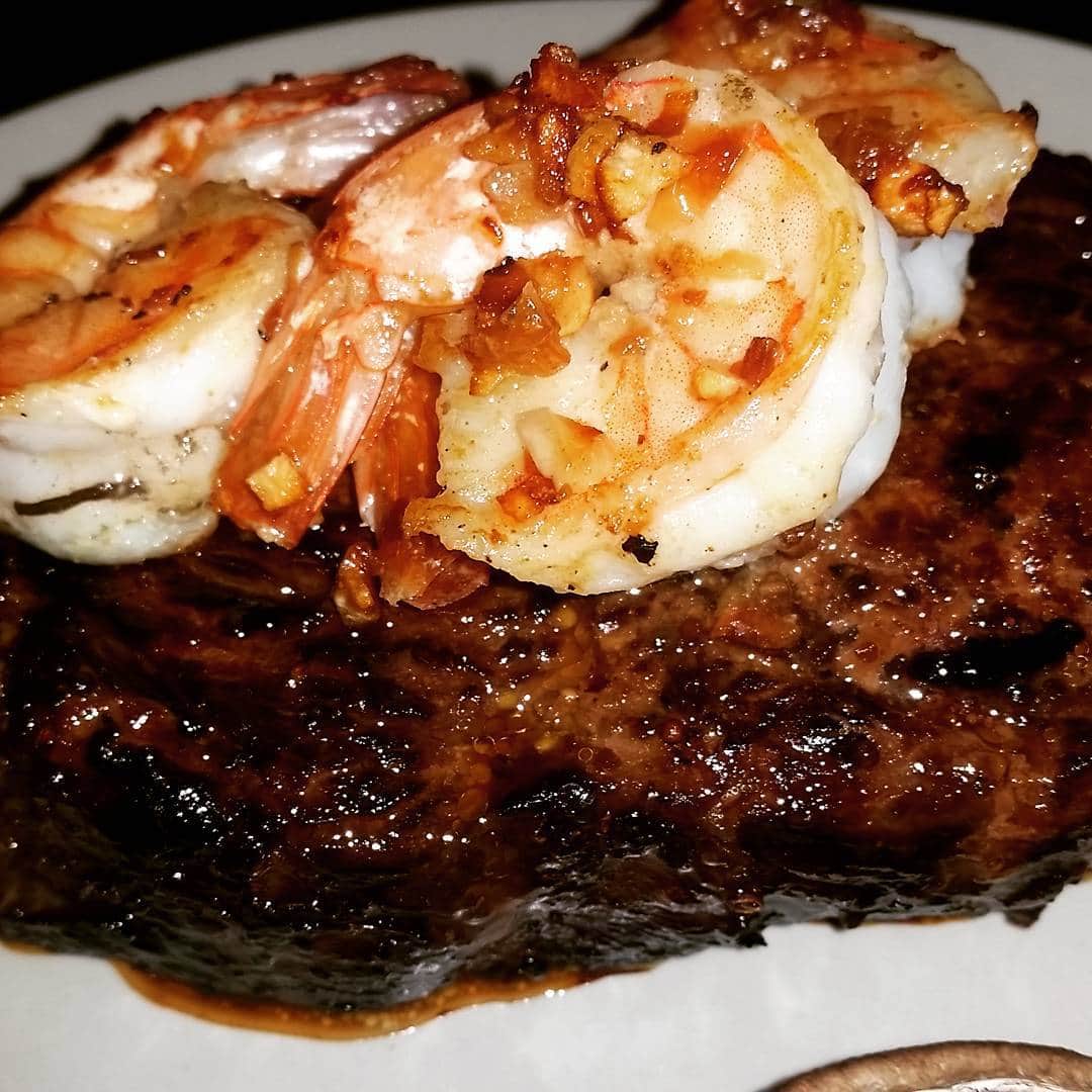 キム・ジェウクのインスタグラム：「Breakfast surf and turf ain't bad.」
