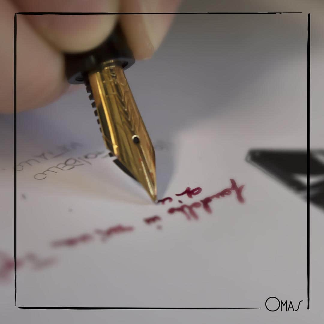 オマスのインスタグラム：「Best wishes to all those who love to write by hand, to those who are passionate about writing, and to those who won’t stop trying. Write down your wishes with an OMAS and post your photo to #omaschristmas. They will be the most beautiful you'll ever make. #OMASinspiration #OMAS #Fountainpen #Pen #Calligraphy #FPGeeks #slowliving #handwrite #handmade #instapen #handicraft #madeinitaly #art #writing #write #ink #penworld」