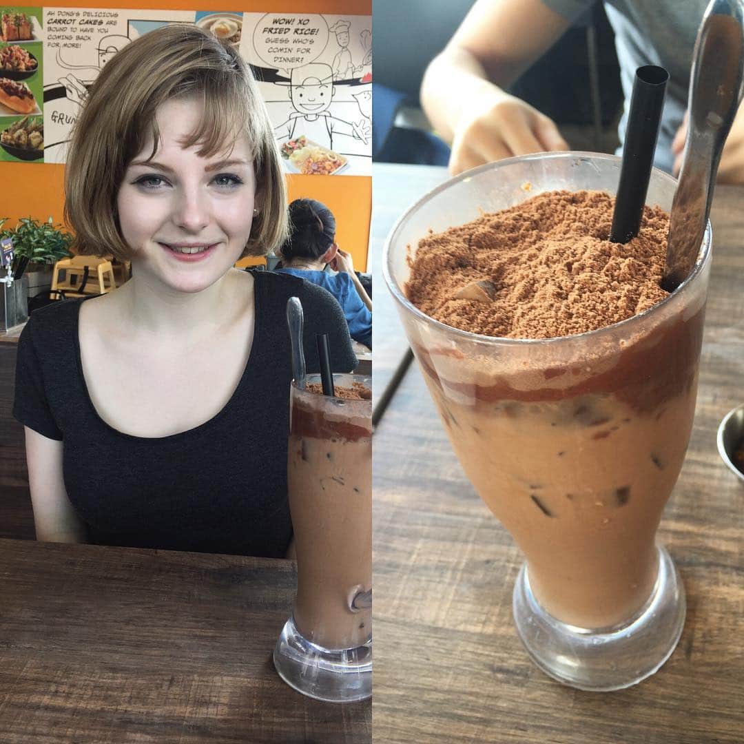のインスタグラム：「Trying milo and century egg #singapore #milo #sg」