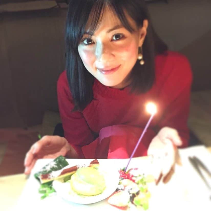 泉里香さんのインスタグラム写真 - (泉里香Instagram)「🎂🎁🎉 Mew happybirthday!!💓 🎁🎂🎉 #みゆうじゃなくてみゅうだよ。 #誕生日#主役#みゅう#安座間美優#birthday#birthdaynight#1226#2015」12月27日 1時59分 - rika_izumi_