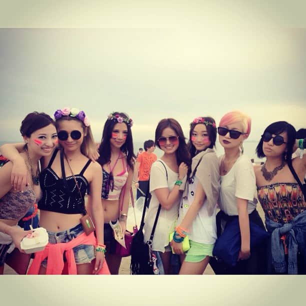 DJ YURiAさんのインスタグラム写真 - (DJ YURiAInstagram)「#bbf #beach #festival #bigbeachfestival #girls #japan #japanese #friends」6月1日 23時30分 - djyuria