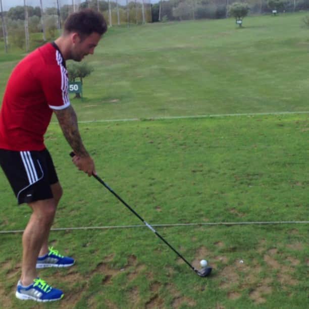 ジャック・コークのインスタグラム：「1st video golf with the lads」