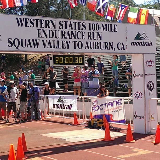 Montrailのインスタグラム：「The 2013 Western States comes to a close. Congratulations to all the runners who braved the second hottest temperatures on record. #ws100」