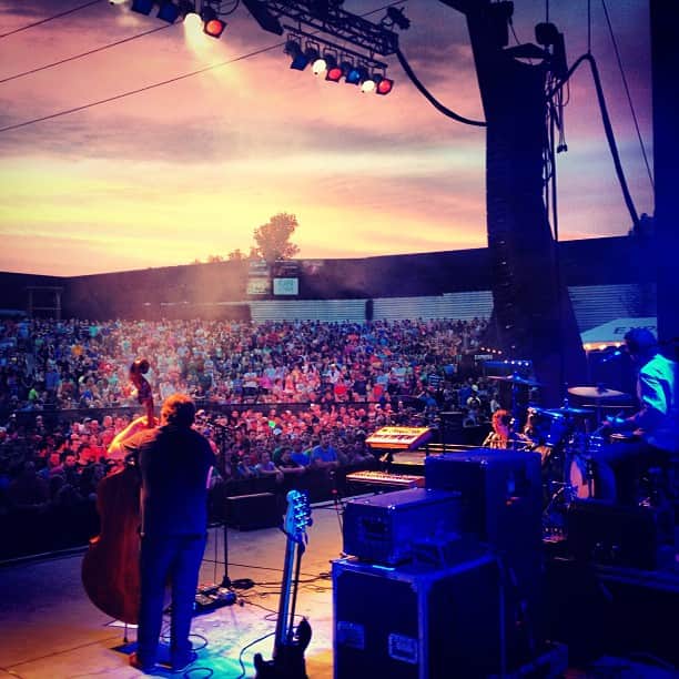 ベン・フォールズ・ファイヴのインスタグラム：「Rockin show tonight at LC Pavilion in Columbus, OH. Thanks for having us Ohio!  #lsoetour #bf5live #benfoldsfive #barenakedladies #guster #boothby #LCPavilion #columbus #ohio」