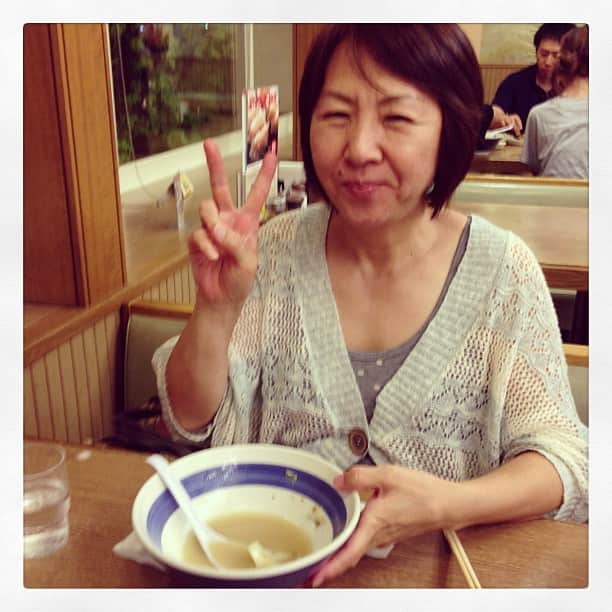 瀬戸弘司のインスタグラム：「野菜たっぷりらーめんの方が圧倒的に美味かった…。８番らーめんに行ったら野菜たっぷりらーめんを食べましょう。」