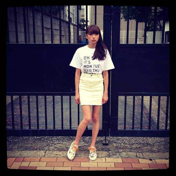 松本亜希さんのインスタグラム写真 - (松本亜希Instagram)「ウワサのあのTシャツを着用。 #SKIMP #今日の松本」7月26日 11時33分 - aaakichasooo