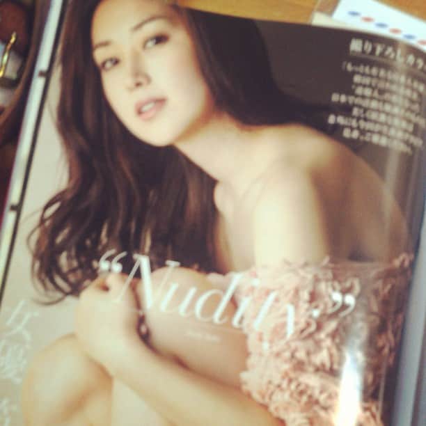 笛木優子のインスタグラム：「グラビア（笑）😚」