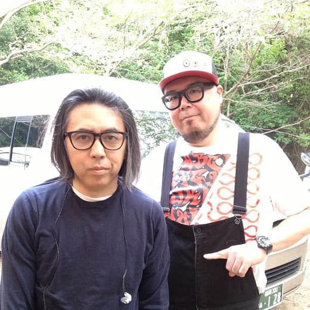田中知之さんのインスタグラム写真 - (田中知之Instagram)「久しぶりの藤原ヒロシさんと。森の中のステージでのライブは最高にクールでした。#sunsetlive2013」9月9日 19時50分 - tomoyukitanaka