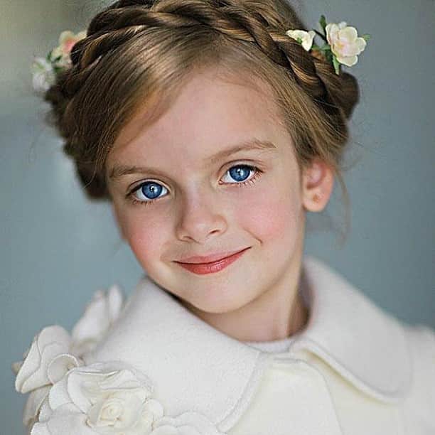 ミラナ・クルニコワのインスタグラム：「#МиланаКурникова #milanakurnikova #milana #kidsmodel #kids #model #child #fashion #lovely #beautiful #cute #РоссийскаяФедерация #Russia #Russian #Питер #StPetersburg #girl #fans #club #fansclub #pretty  #princess #angel #russiamodel #gorgeous #kidsfashion #beauty #russian #vogue」