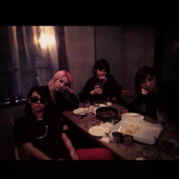 2NE1のインスタグラム
