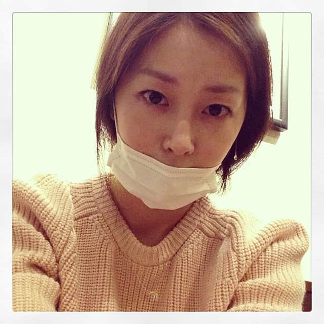 笛木優子のインスタグラム：「お天気良いですね！☀ 今日は映画のナレーションのお仕事です。みなさんも良い日曜日を💟」