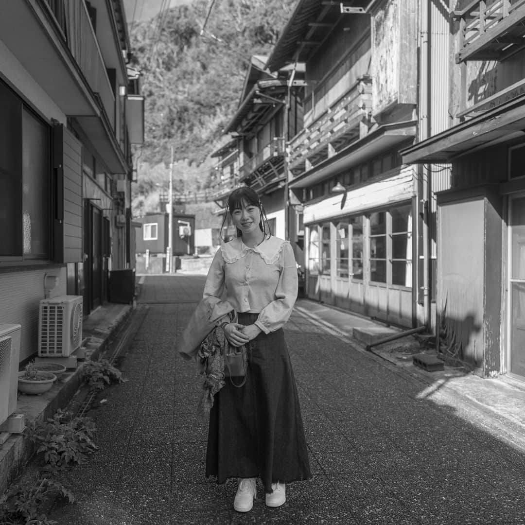 小田飛鳥さんのインスタグラム写真 - (小田飛鳥Instagram)「港町⚓︎🌱 #portrait #japan #japansightseeing #japanesegirl #asiangirl #昭和の香り #港町 #porttown」3月9日 21時33分 - asuka_oda_0320