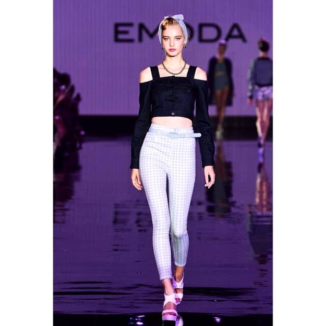 EMODAさんのインスタグラム写真 - (EMODAInstagram)「2014ss touchMe COLLECTION #EMODA#PINUPLADY#EM#2014ss#love#fashion#show#stage#collection#tropical#blue#code#coordinate#cute#like#check#bz#icon#sholder#headacce」10月22日 11時59分 - emoda_official
