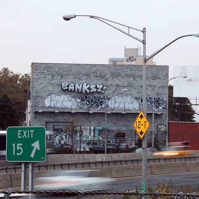 バンクシーさんのインスタグラム写真 - (バンクシーInstagram)「Queens」10月31日 23時45分 - banksy
