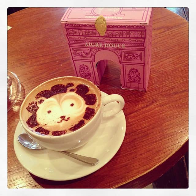 笛木優子のインスタグラム：「😘🐯☕🍪」