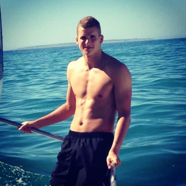 アンドレアス・ヒルツェルのインスタグラム：「Chli am gnüsse #southafrica #meer #sun #relaxing」