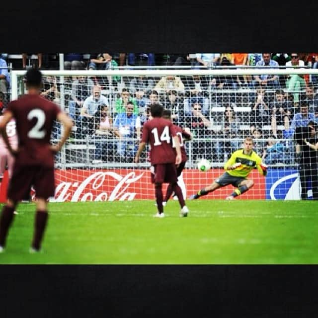 アンドレアス・ヒルツェルのインスタグラム：「Save! :-) #Fifa #YouthCup #vs #TorinoFC」