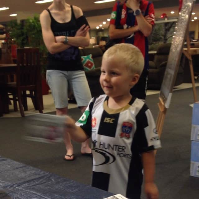 ネイサン・バーンズのインスタグラム：「What a legend this kid is!!!!! #mybiggestfan」