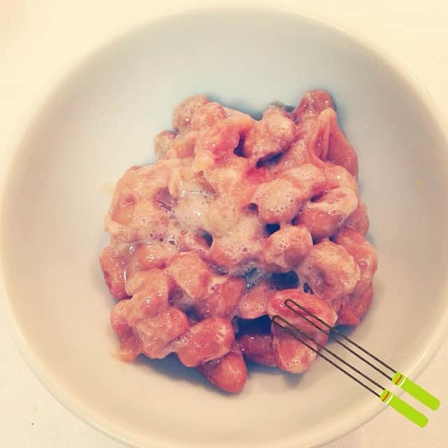 トリンドル玲奈さんのインスタグラム写真 - (トリンドル玲奈Instagram)「ぷぷぷ…♪朝から食べてしまった♡ #納豆 #はちみつ梅干し」12月13日 6時43分 - toritori0123