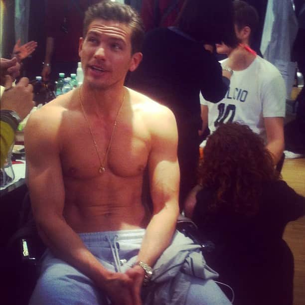 のインスタグラム：「Adam Senn while preparing for the #fashion show」