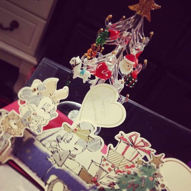 笛木優子のインスタグラム：「xmas card 누구에게 쓸까...ㅎㅎㅎ🎄✨💓」