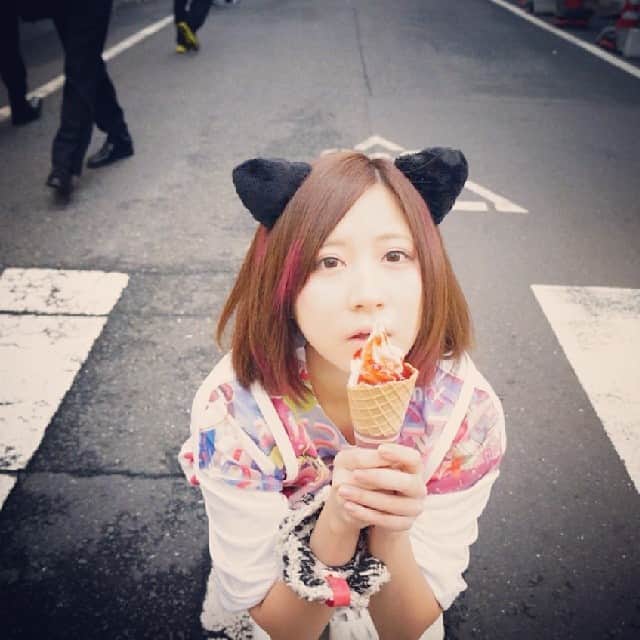 小野恵令奈のインスタグラム：「夢追いかけるきみがいる きみを追いかけ、転ぶわたし。」