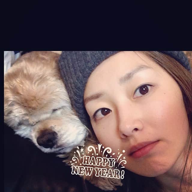 笛木優子のインスタグラム：「새해복많이받으세요💕💕 늘 행복하시고 좋은일가득하길..😘저두좋은해가될꺼같아요😍여러분 화이팅~~🌅」