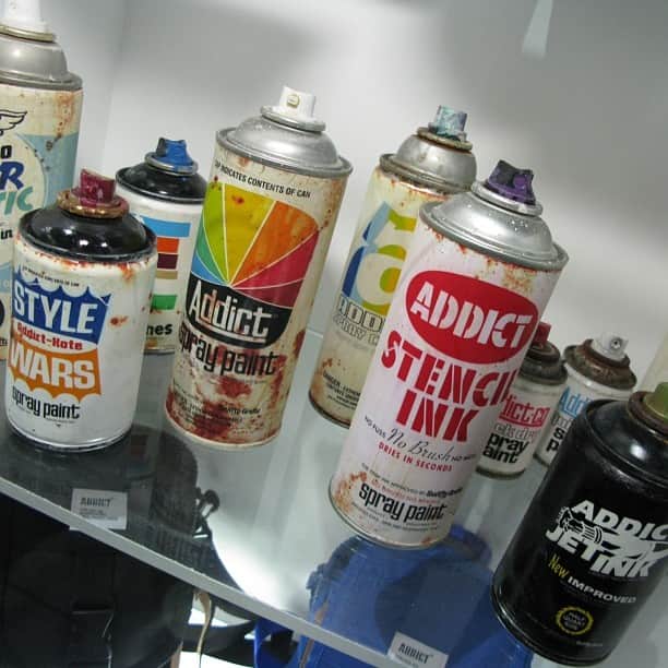 アディクトのインスタグラム：「#tbt Addict x Swifty Spray Cans」