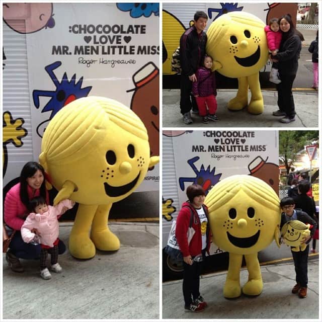 I.T IS INSPIRATIONさんのインスタグラム写真 - (I.T IS INSPIRATIONInstagram)「Fans are enjoying photo taking with LITTLE MISS SUNSHINE at Shatin! Don't miss the last chance, come now!  @chocoolatehk #chocoolatehk #chocoolate #mrmenlittlemiss #littlemisssunshine #mrmen #littlemiss #crossover #trucktour #valentines #valentinesday」2月9日 18時53分 - ithk