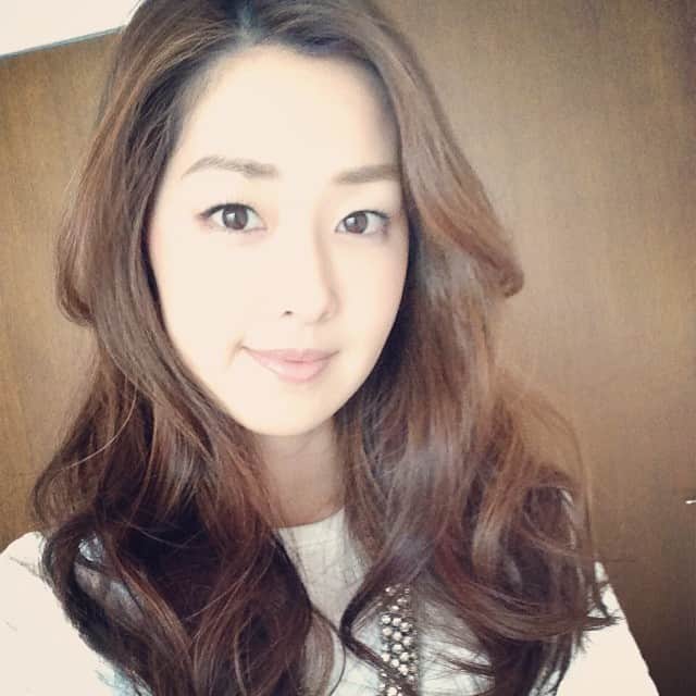 笛木優子のインスタグラム：「おはようございます☀️💕今週も頑張っていきましょう🎶」