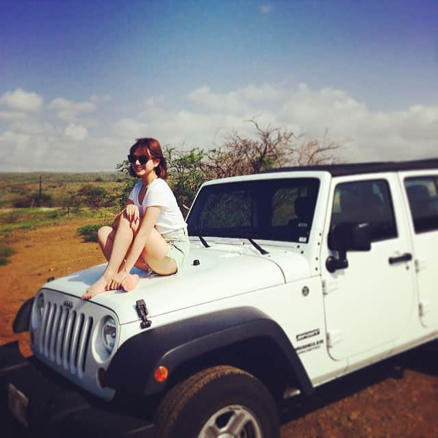 伊藤千晃さんのインスタグラム写真 - (伊藤千晃Instagram)「#jeep #girl #hawaii  #kona #white #sky  #drive #car #車 #ジープ #ドライブ」2月21日 20時03分 - kikichiaki