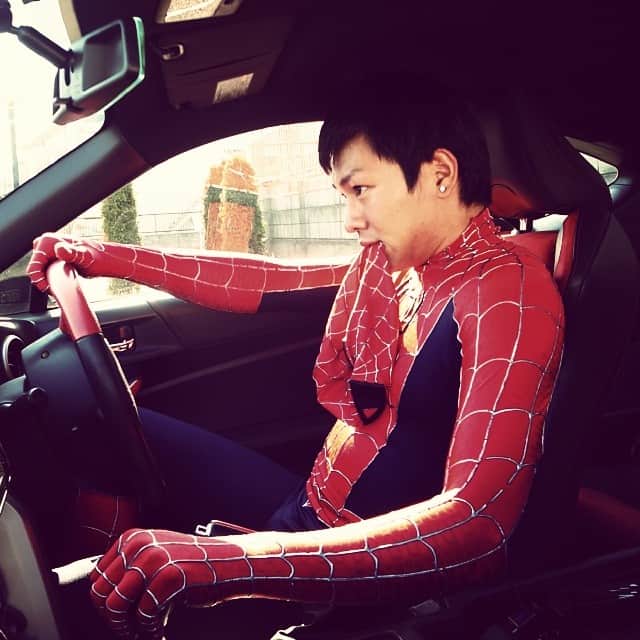 Japanese Spidermanのインスタグラム：「いってきます。 #USJ #ユニバーサル#ユニバ#スパイダーマン#コスチューム#コスプレ#86#spiderman#marvel#toyota#frs#osaka#大阪#follow#like#love#ジョーズ#ジュラシック#日本#cute#BRZ#thank #tokyo#friend#ドライブ」