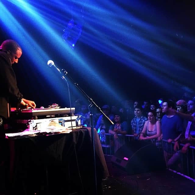 ザ・ステップキッズのインスタグラム：「Madlib spun electric miles at SXSW I lost my mind when that happened」