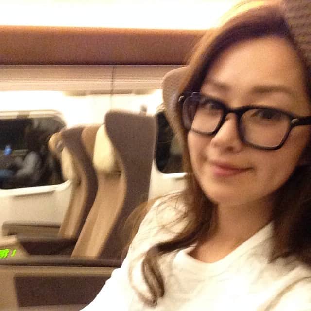 笛木優子のインスタグラム：「🚅はや〜い。撮影頑張るよ〜🍱」