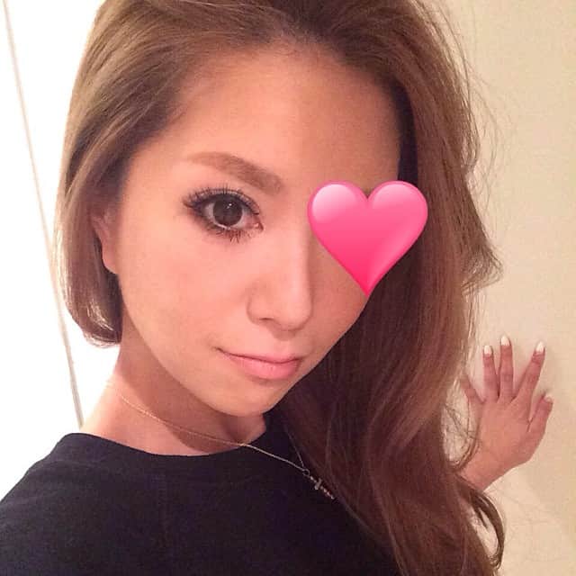 田母神智子さんのインスタグラム写真 - (田母神智子Instagram)「おやすみなさい。 #今日のわけ目変 #眠 #ラーメン食べちまった」3月21日 4時26分 - tomokotamogami