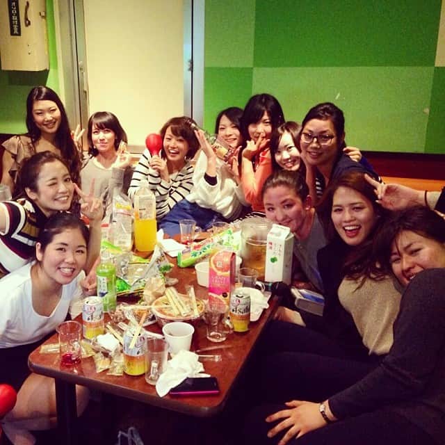 のインスタグラム：「中学高校６年間生活してきた仲間達🐰💓まだまだずっと大好き！！！ 最高な時間でした、、♡ #桐光学園 #女バス #新宿」