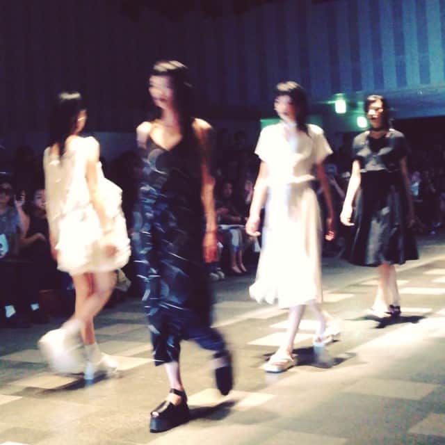 JILLEのインスタグラム：「iの2014SSショー！with生ドラム!!!」